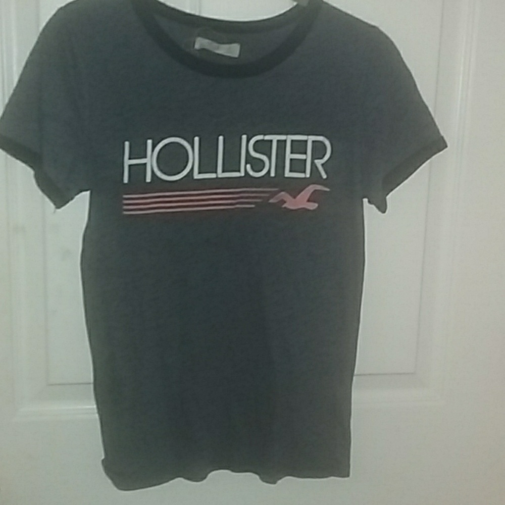 Hollister tee shirt